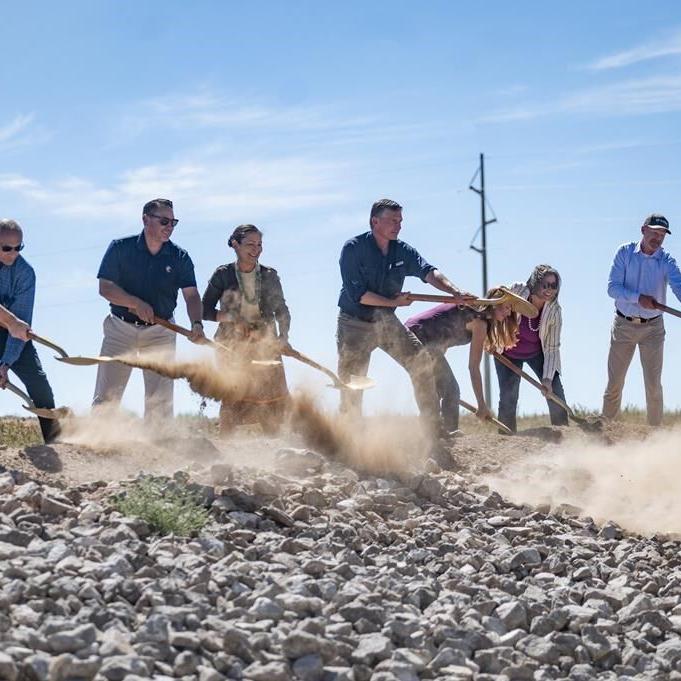 Powered by wind, this $10B transmission line will carry more energy than the Hoover Dam